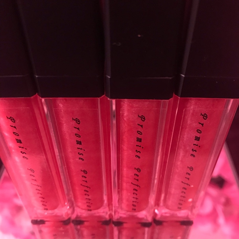 PROMISE PERFECTION LIPGLOSS - Picture 3 of 8